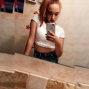 Meet your Posher, Estefania